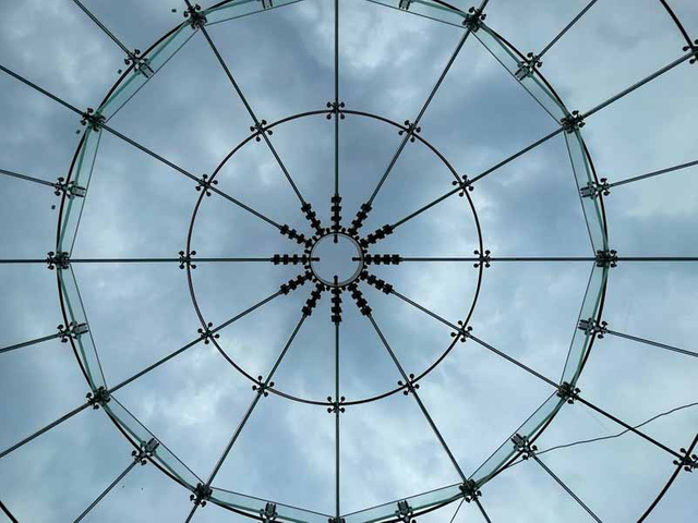 изолированное стекло мансардного окна