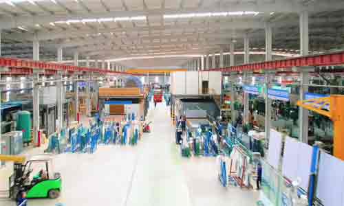 Почему стоит выбрать стекольный завод, а не торговую компанию?