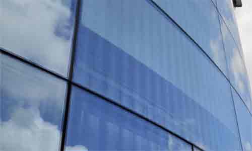 Что такое следы напряжения на закаленном стекле?