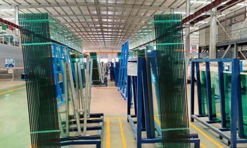 Что такое отражающее стекло?